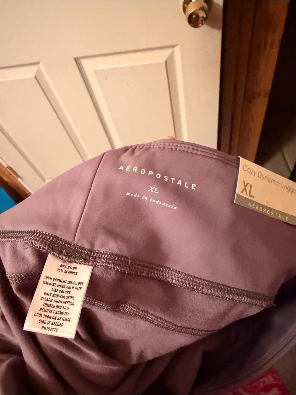 High-Waisted Lavender Active Leggings - Women - Picture 3 of 3